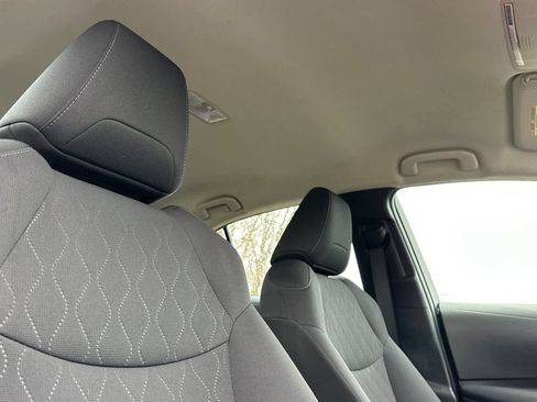 Used 2022 Toyota Corolla LE image 16