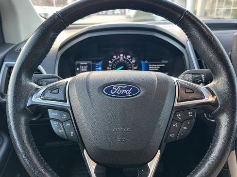 Used 2023 Ford Edge SEL image 23