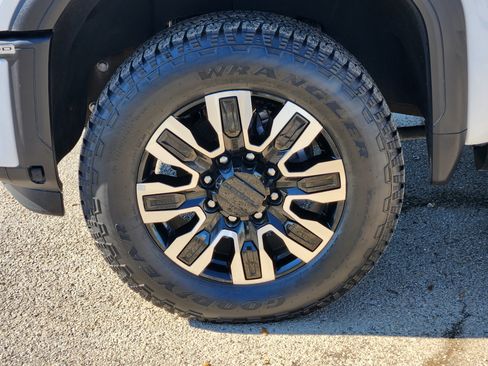 Certified 2024 GMC Sierra 3500 Denali Ultimate image 12