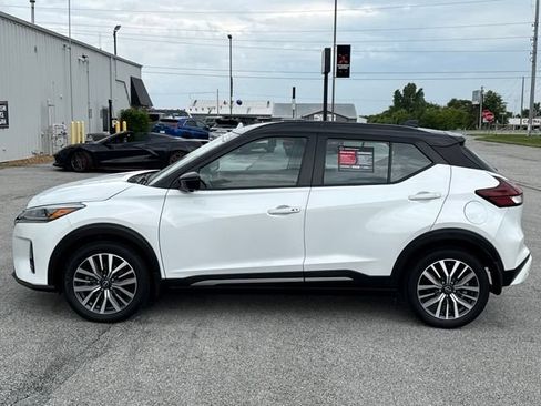 Certified 2023 Nissan Kicks SR FWD image 4
