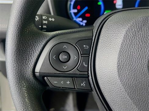 Used 2025 Toyota RAV4 LE image 16