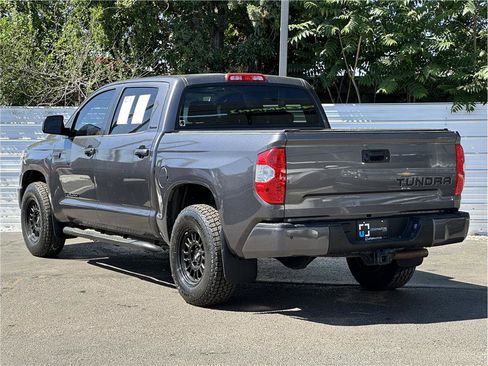 Used 2017 Toyota Tundra Limited w/ Limited Premium Package AWD/4WD image 3