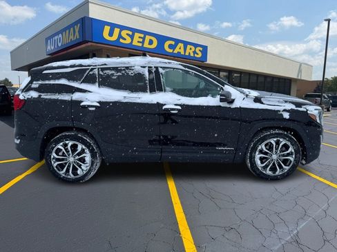 Used 2019 GMC Terrain SLT w/ Preferred Package image 2