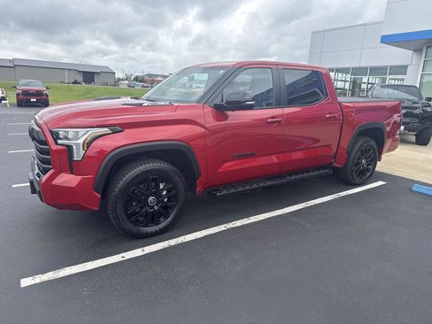 Used 2024 Toyota Tundra Limited AWD/4WD image 5