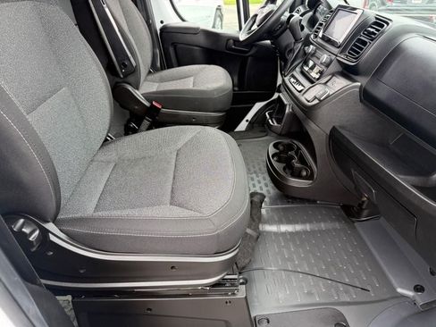 Used 2024 RAM ProMaster 2500 FWD image 10