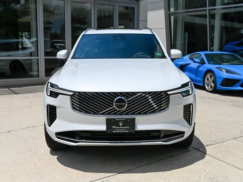 Used 2025 Volvo XC90 T8 Ultra w/ Protection Package Premier AWD/4WD image 2