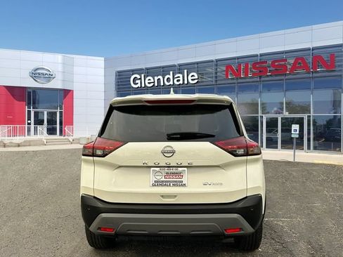 Used 2023 Nissan Rogue SV AWD/4WD image 5