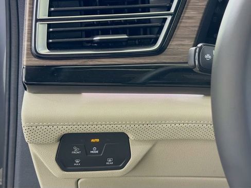 New 2026 Volkswagen Atlas SEL Premium R-Line AWD/4WD image 10