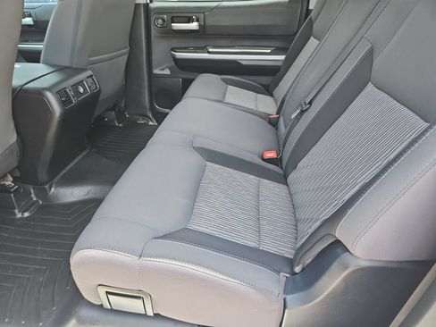Used 2016 Toyota Tundra SR5 w/ SR5 Upgrade Package AWD/4WD image 18