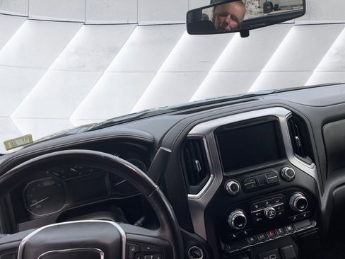 Used 2021 GMC Sierra 1500 Elevation image 12