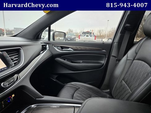 Used 2022 Buick Enclave Avenir w/ Avenir Technology Package image 14