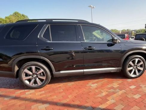 Used 2025 Honda Pilot Elite image 2