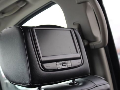 Used 2013 Nissan Armada Platinum image 31