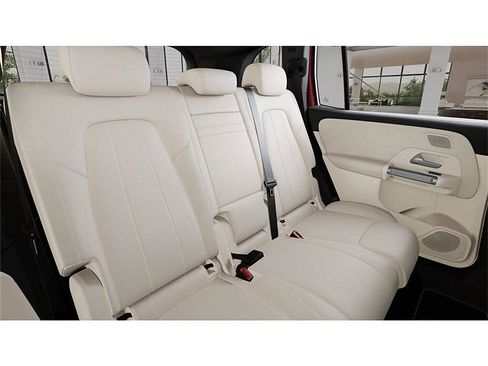 New 2026 Mercedes-Benz GLB 250 4MATIC image 5