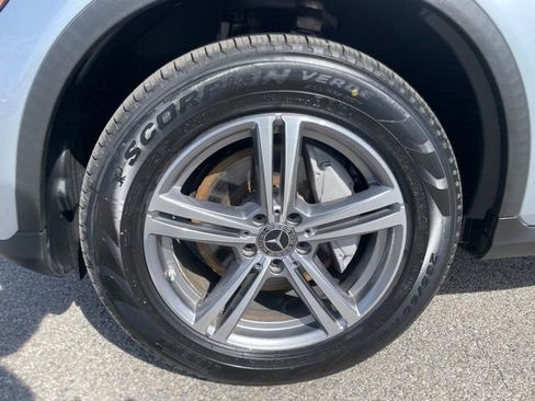 Certified 2022 Mercedes-Benz GLC 300 4MATIC image 9