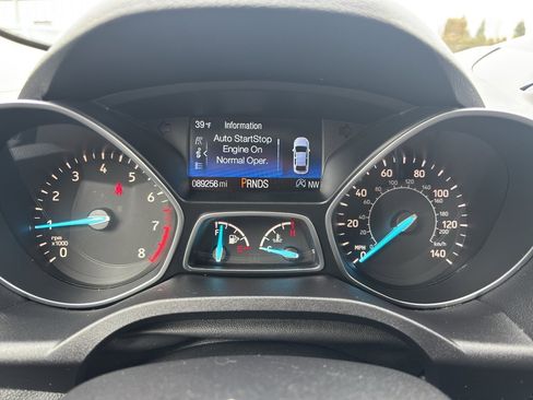 Used 2017 Ford Escape SE w/ Equipment Group 201A image 25