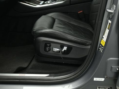Used 2024 BMW X5 xDrive40i AWD/4WD image 11