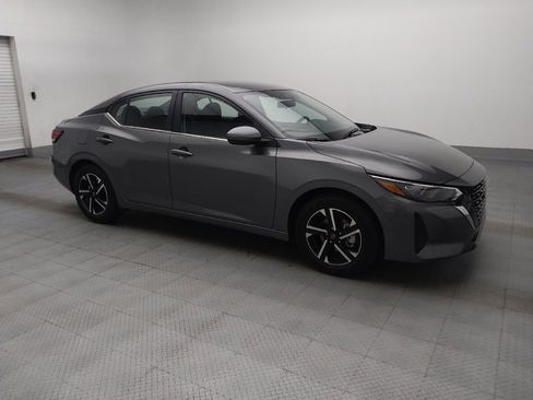 Used 2025 Nissan Sentra SV FWD image 11