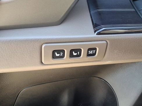 Used 2020 Lexus GX 460 Premium image 15