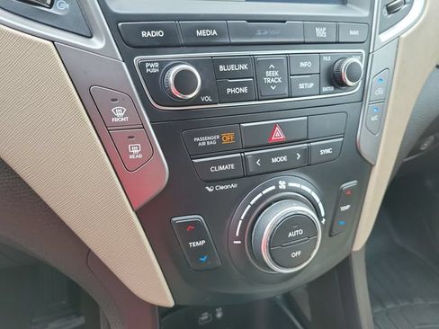 Used 2017 Hyundai Santa Fe Sport FWD image 30