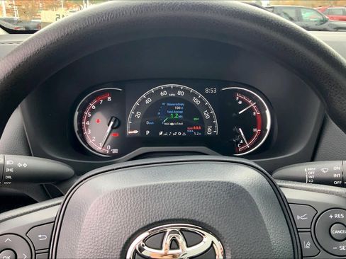 New 2025 Toyota RAV4 LE image 18