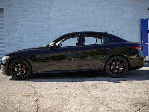 Used 2019 Alfa Romeo Giulia w/ Nero Edizione image 10