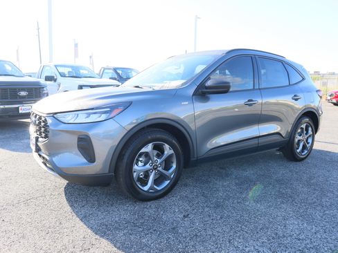 New 2026 Ford Escape ST-Line w/ Tech Pack #1 image 8