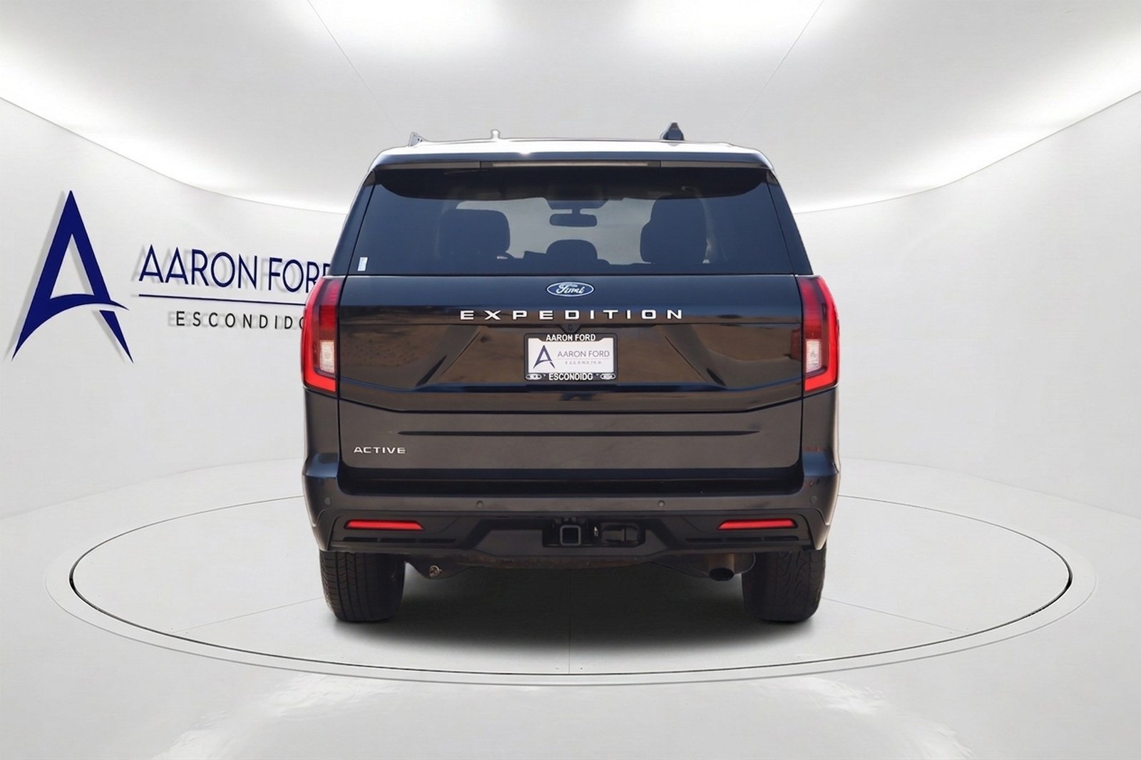 Used 2025 Ford Expedition Active RWD image 5