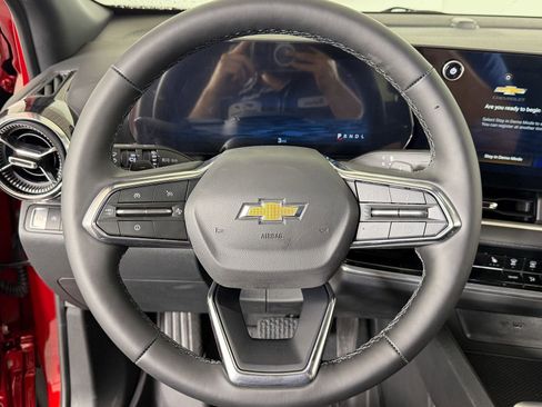 New 2026 Chevrolet Equinox LT w/ Safety and Technology Package FWD image 10