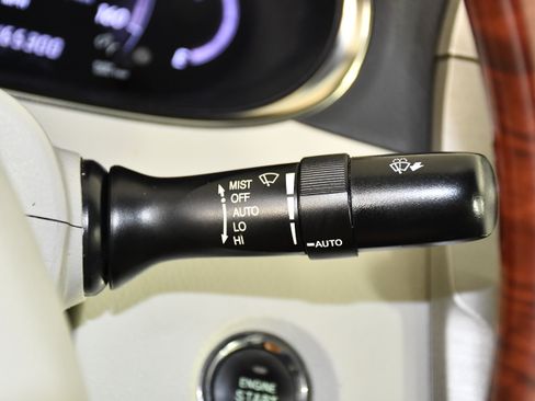 Used 2012 Toyota Avalon Limited FWD image 23