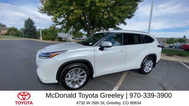 Certified 2025 Toyota Highlander Limited AWD/4WD image 4