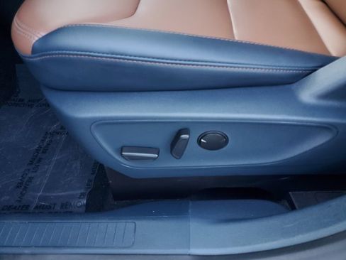 Used 2023 Ford Maverick Lariat w/ Lariat Luxury Package image 17