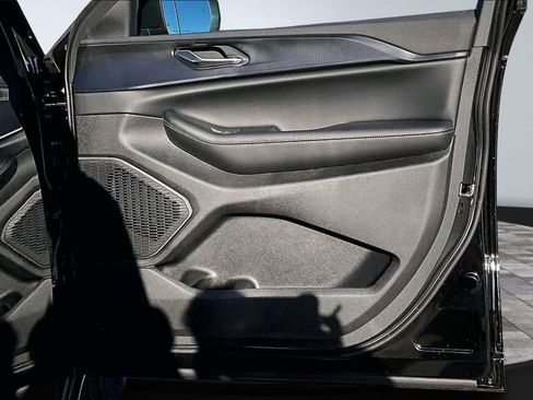 New 2026 Jeep Grand Cherokee L 4WD image 15