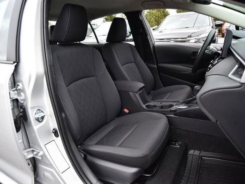 Used 2025 Toyota Corolla LE image 18