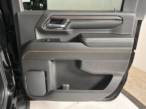 Used 2024 GMC Sierra 2500 AT4 w/ AT4 Premium Plus Package AWD/4WD image 16