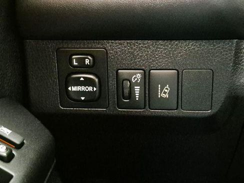 Certified 2018 Toyota RAV4 XLE AWD/4WD image 18