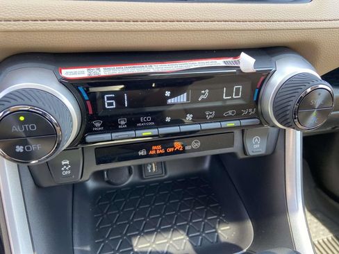 Used 2025 Toyota RAV4 XLE w/ Convenience Package FWD image 26