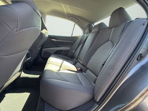 Used 2022 Toyota Camry LE image 10