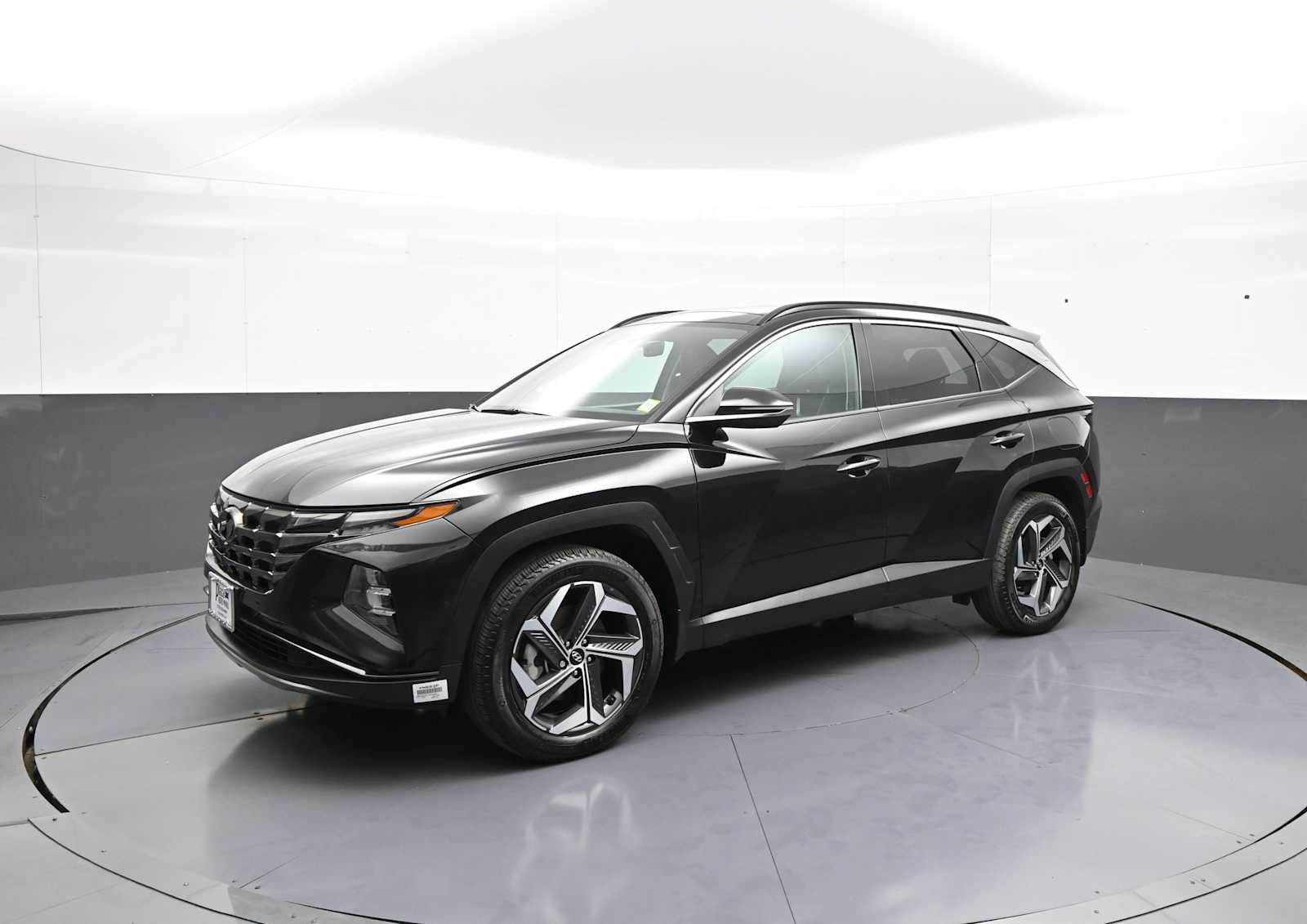 Certified 2024 Hyundai Tucson Limited AWD/4WD image 10