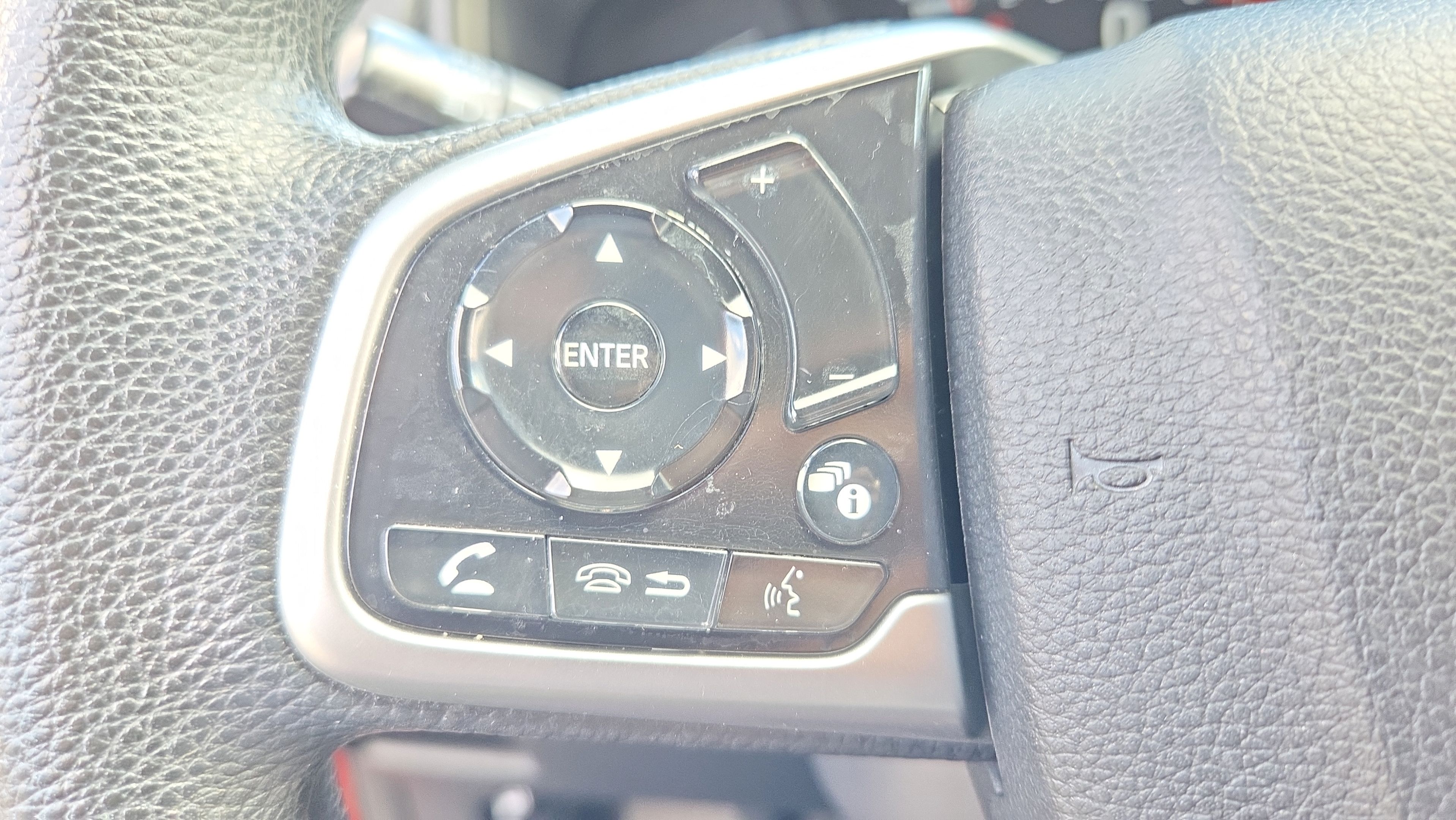 Used 2020 Honda CR-V LX image 28