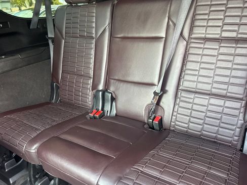 Used 2023 Cadillac Escalade ESV Sport Platinum AWD/4WD image 16