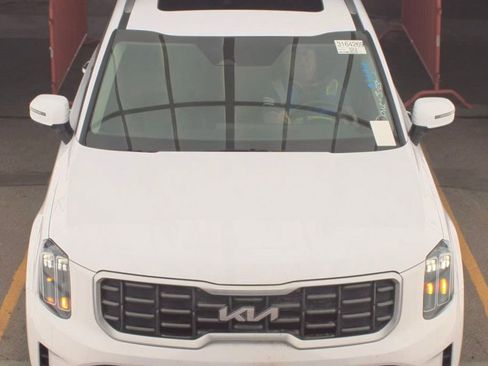 Used 2025 Kia Telluride S image 2