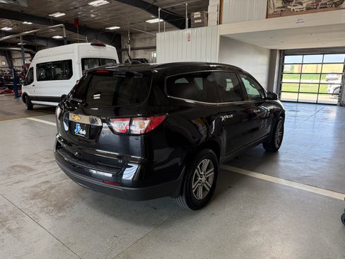 Used 2017 Chevrolet Traverse LT AWD/4WD image 7