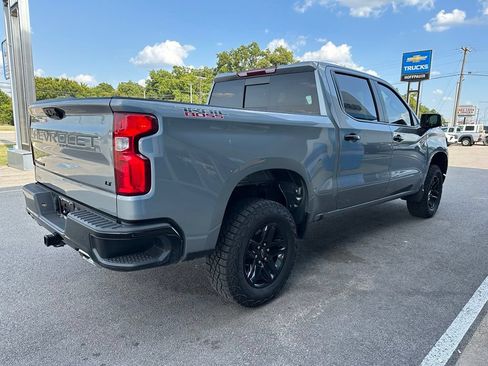 Used 2024 Chevrolet Silverado 1500 LT Trail Boss w/ Convenience Package II AWD/4WD image 3