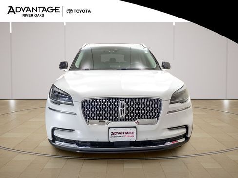 Used 2022 Lincoln Aviator Reserve w/ Elements Package Plus AWD/4WD image 3