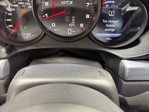 Used 2022 Porsche 718 Cayman GT4 image 26