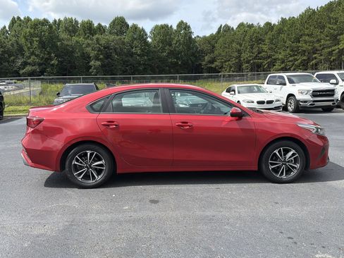 Used 2024 Kia Forte LXS FWD image 17