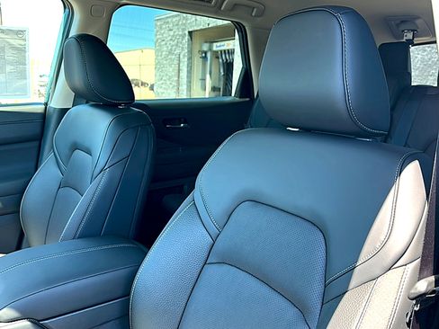 New 2026 Nissan Pathfinder SL w/ Cargo Package FWD image 11