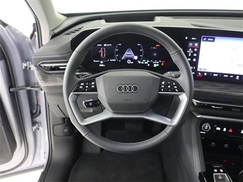 New 2025 Audi Q5 Prestige image 22