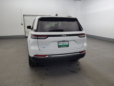 Used 2022 Jeep Grand Cherokee Limited 4xe image 6